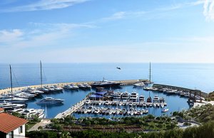 10 x 3.5 Metre Berth/Mooring Marina Cala del Forte Monoco For Sale