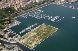 125 x 22 Metre Berth/Mooring Port Mirabello Marina, La Spezia