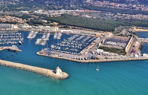 50 x 9 Metre Berth/Mooring Marina Sherry For Sale