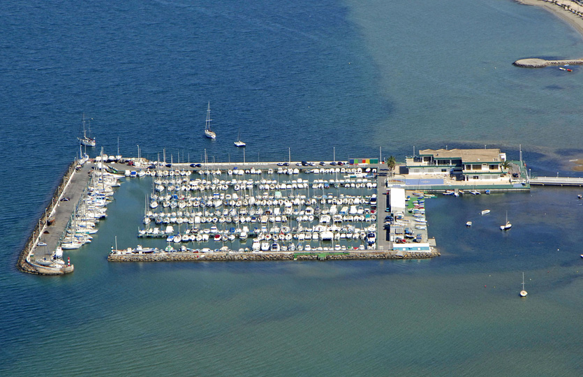 Club Náutico Los Nietos Marina - Marina Berths / Moorings